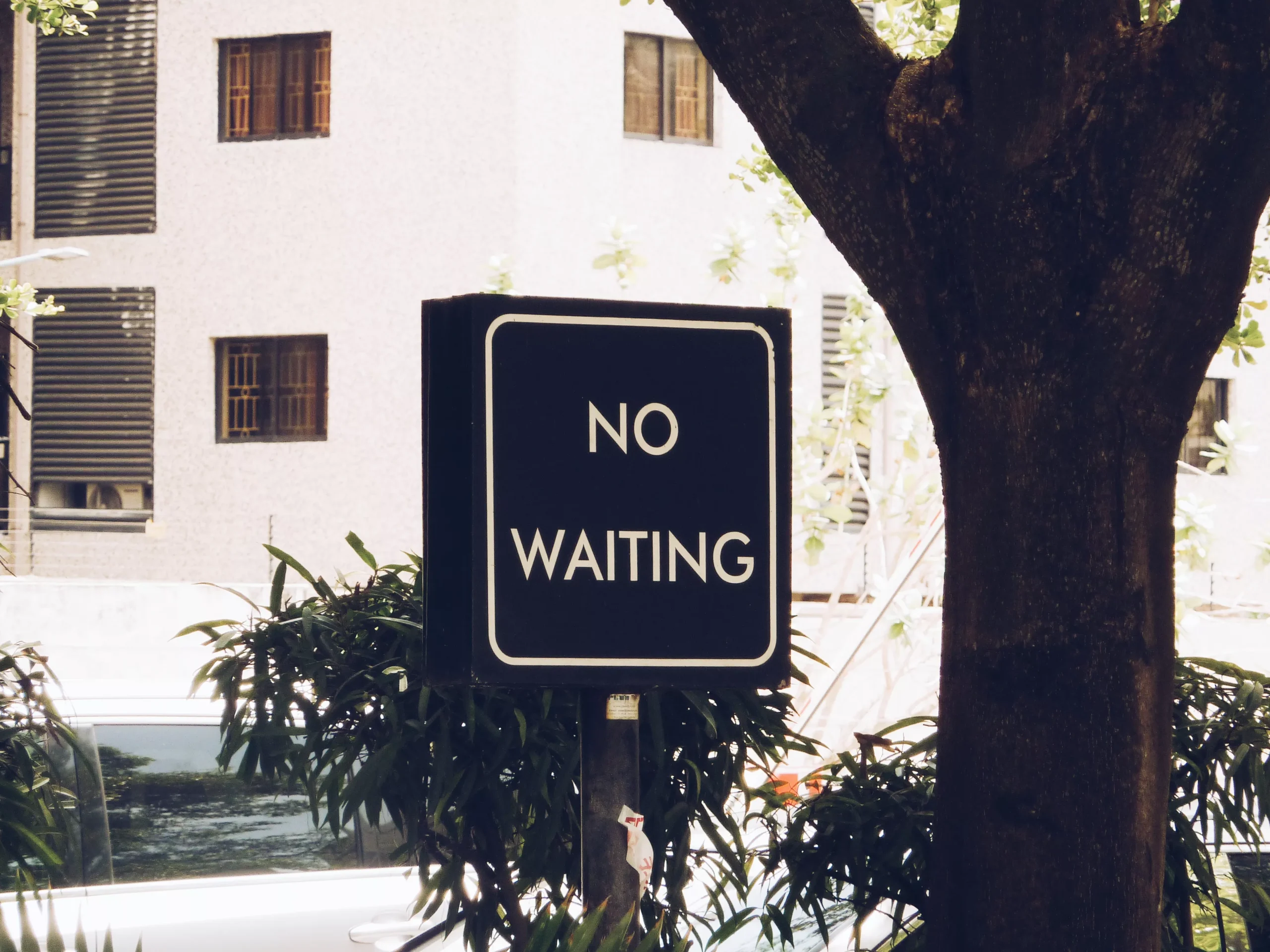 no waiting sign in car park